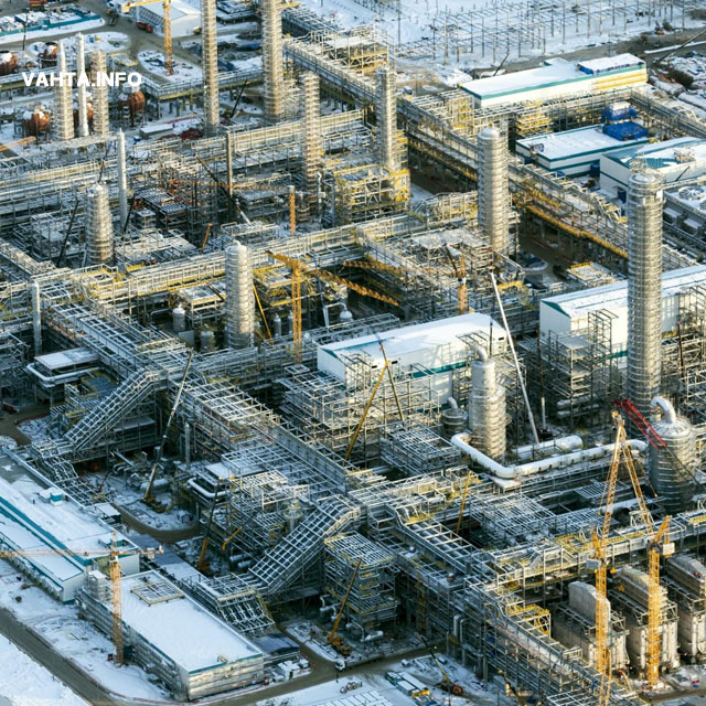На Амурском газохимическом комплексе (АГХК) появился новый многотонный гигант